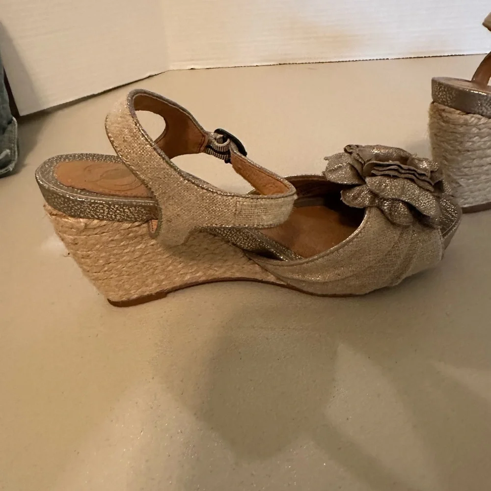 Nurture new size 6‎ platform wedge heel sandal